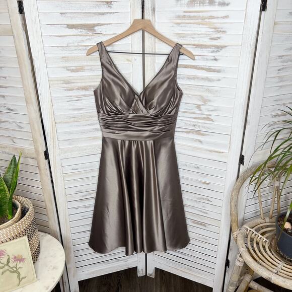 BILL LEVKOFF Women's 8 Bridesmaid Dress Gown Midi Length Satin Sleeveless Latte - Picture 7 of 16